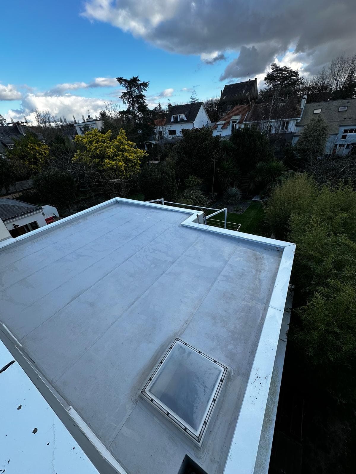 Toiture-terrasse avec lanterneau — après travaux